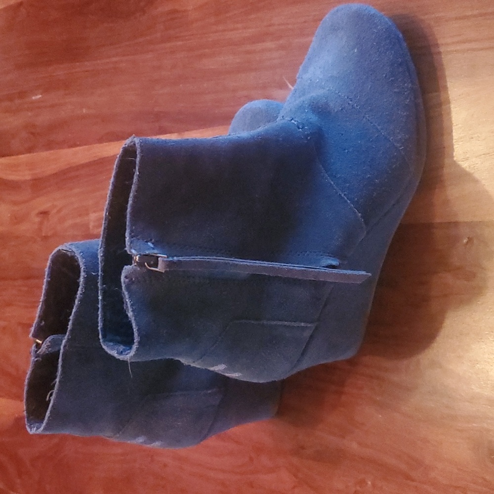 TOMS Wedge Ankle Bootie